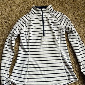 Vineyard vines performance pullover